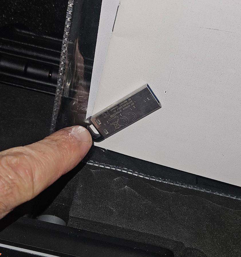 Used TEMTOP PMD 331 PARTICLE COUNTER – PORTABLE CLEANROOM AIR MONITOR – CALIBRATION CERTIFICATE – EXCELLENT CONDITION, TESTED!