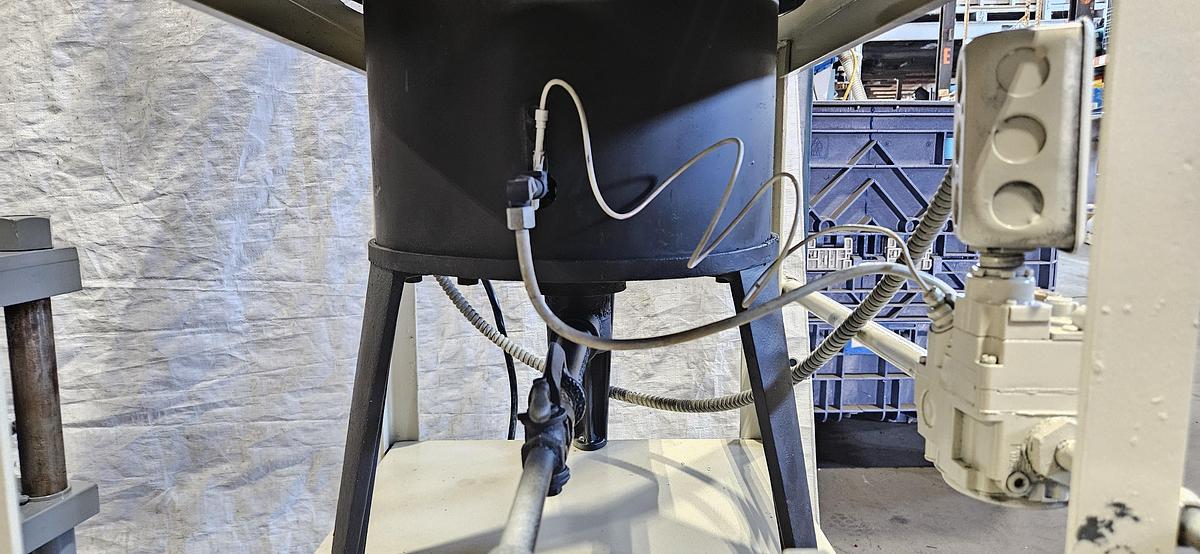 Used CHARLES HONES 160 LB GAS / PROPANE METAL MELTING FURNACE – LEAD, PEWTER, ZINC & ZAMAK ALLOYS – PARTLOW TEMPERATURE CONTROL – EXHAUST HOOD – REFURBISHED – TESTED