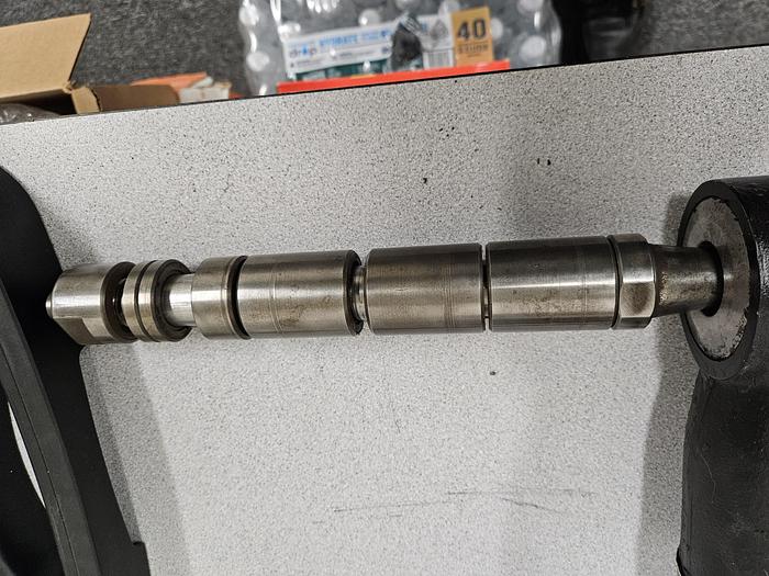 Used Right Angle Horizontal Milling Attachment for Bridgeport Mill 