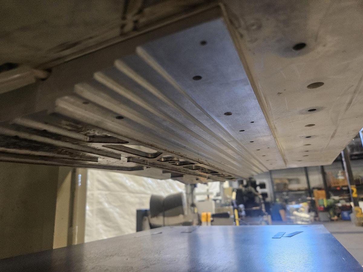 Used KF8500W LINEAR WEDGE AIR-OPERATED HOT STAMPING MACHINE PRESS... TESTED & RUNNING EXCELLENT 220V 1 Phase 