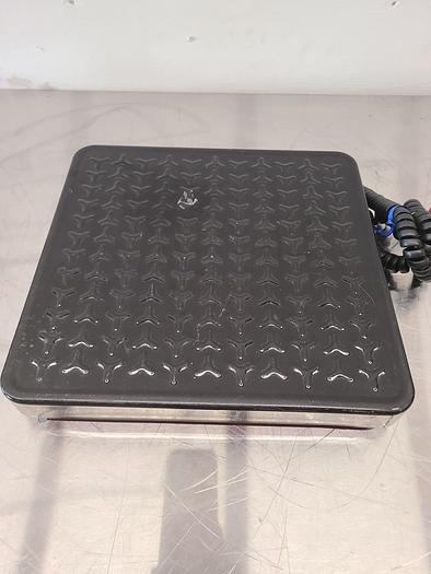 Used Rubbermaid 150 Lb Digital Scale 110V 12 Inch Platform 