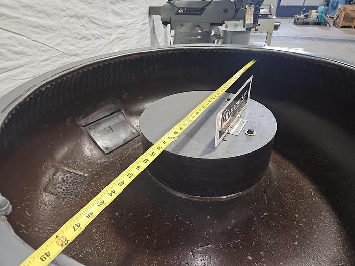 Refurbished Ultramatic 20 Cubic Ft Vibratory Finisher Finishing Machine Automatically Polish Deburr Metal & Plastic 