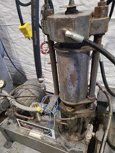 Used Hot Wax Injector Large Volume Wax Injection for Casting Industries