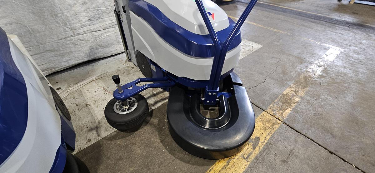 Used 2023 ROBOPAC ROBOT S7 PVS USA SELF-PROPELLED PALLET STRETCH WRAPPER – BATTERY POWERED – TOUCHSCREEN – TESTED