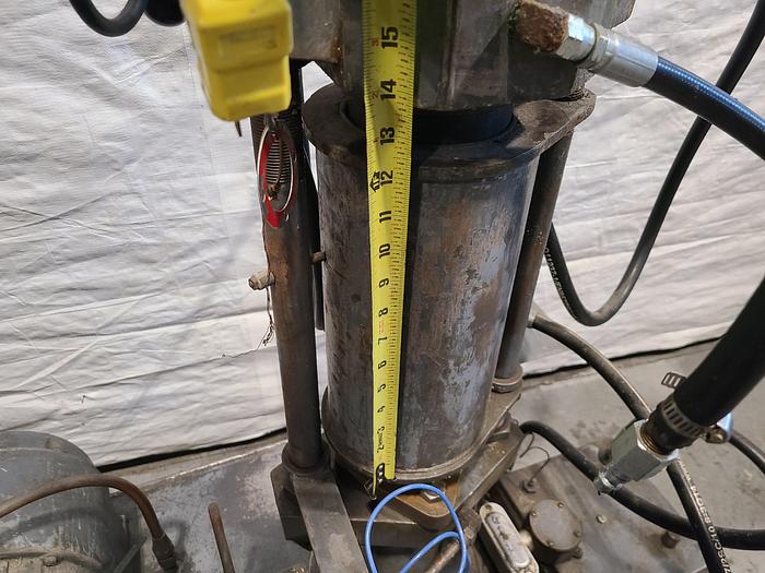 Used Hot Wax Injector Large Volume Wax Injection for Casting Industries