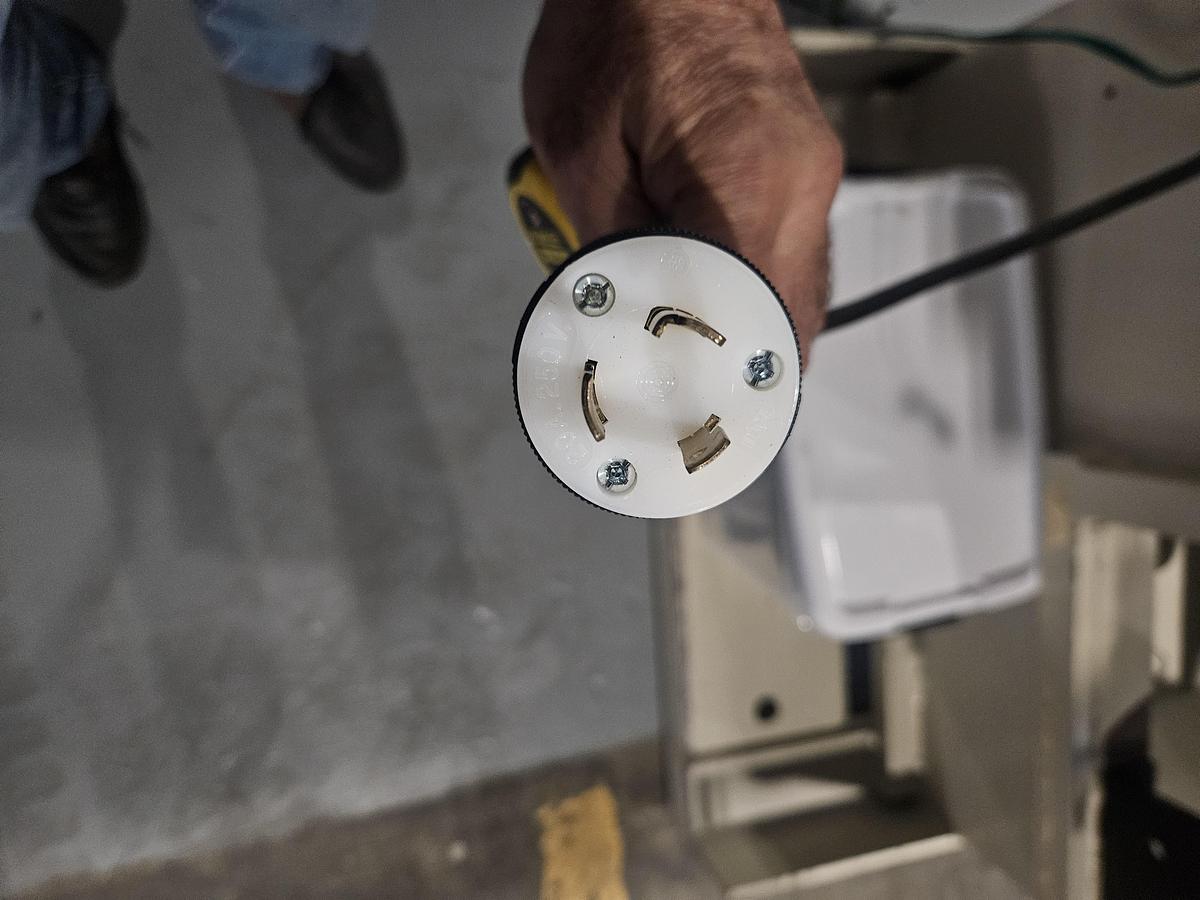 Used KF8500W LINEAR WEDGE AIR-OPERATED HOT STAMPING MACHINE PRESS... TESTED & RUNNING EXCELLENT 220V 1 Phase 