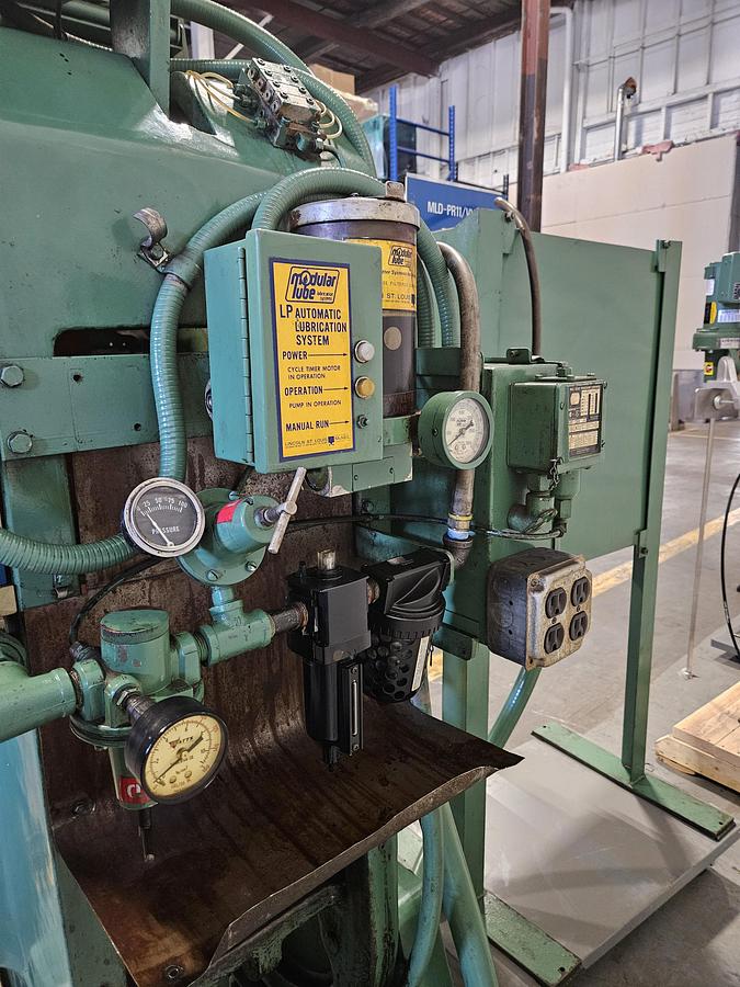 Used 27 Ton L&J Punch / Trim Press Air Clutch Air Brake 2" Adj. with Palm Buttons