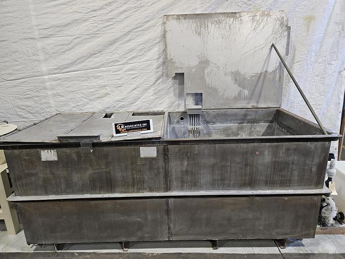 Used Stainless Steel Dipping / Holding Tank 8 Feet long x 36" wide x 36" deep two 4 foot chambers