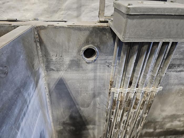 Used Stainless Steel Dipping / Holding Tank 8 Feet long x 36" wide x 36" deep two 4 foot chambers