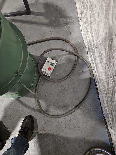 Used Sweco 1.2 Cubic Ft Vibratory Finisher 230v 3 phase Polish Debur Metal