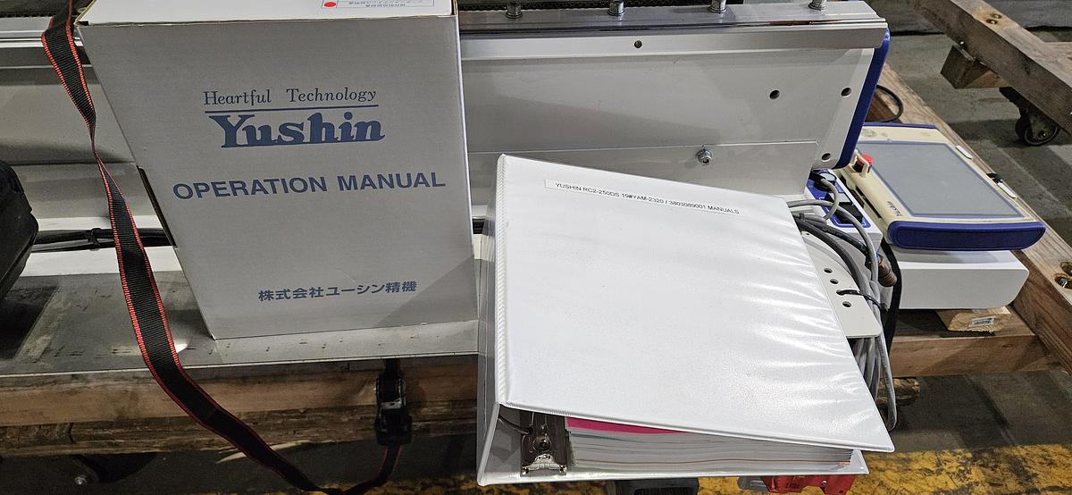 Used YUSHIN RCII-150D-15-95 INJECTION MOLDING ROBOT Factory Refurbished