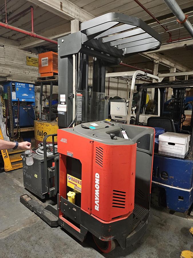 Used Raymond Standup Fork Lift 2007 Narrow Aisle 3000 Lb Triple Mast 260" height with Reaching Forks Forklift