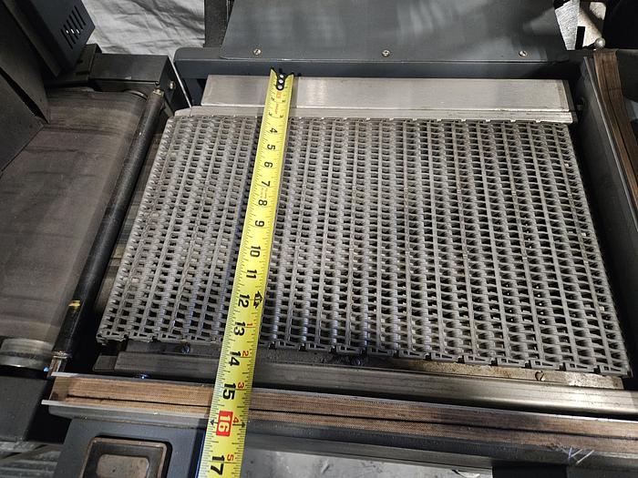 Used Heat Seal Plastic Shrink Wrap Packaging Machine Model HDS115/8IP