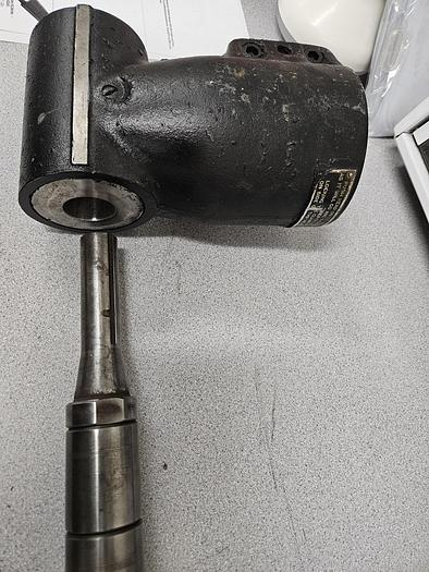 Used Right Angle Horizontal Milling Attachment for Bridgeport Mill 