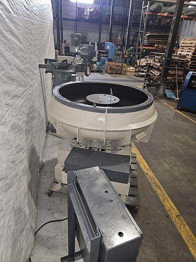 Refurbished Ultramatic 20 Cubic Ft Vibratory Finisher Finishing Machine Automatically Polish Deburr Metal & Plastic 
