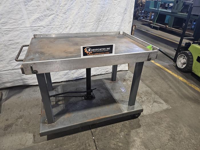 Used Wesco 6000 Lb. Lift Table on wheels Hydraulic Manual Jack 32 to 48 Inch