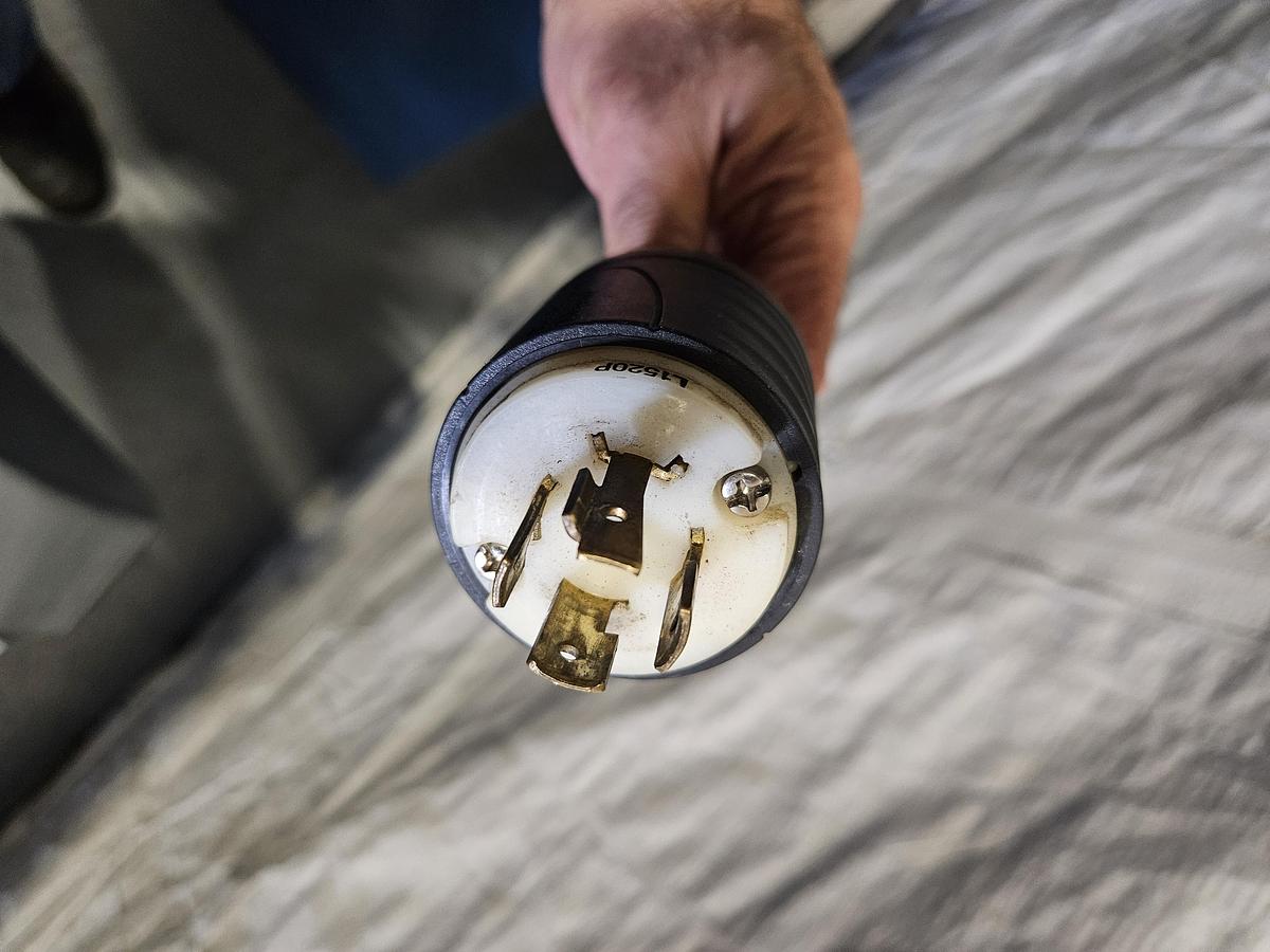 Used Donaldson Torit VS-1500 Cartridge Dust Collector 5 HP 220 Volt Industrial Vacuum with Filter... Excellent Running Condition!