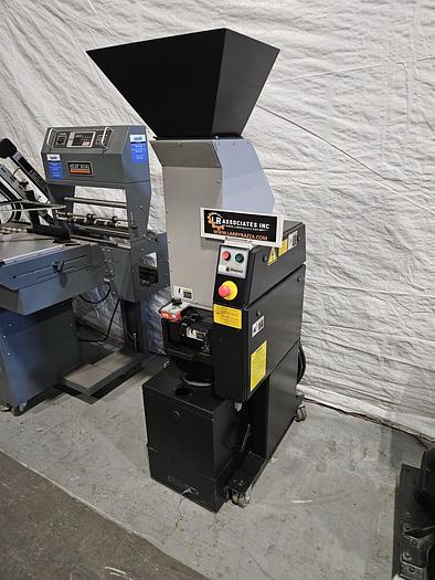 Used Rapid Model 150-21 Plastic Grinder Granulator 6 x 8 inch Throat 3 HP 220V 3Phase Many in stock!!