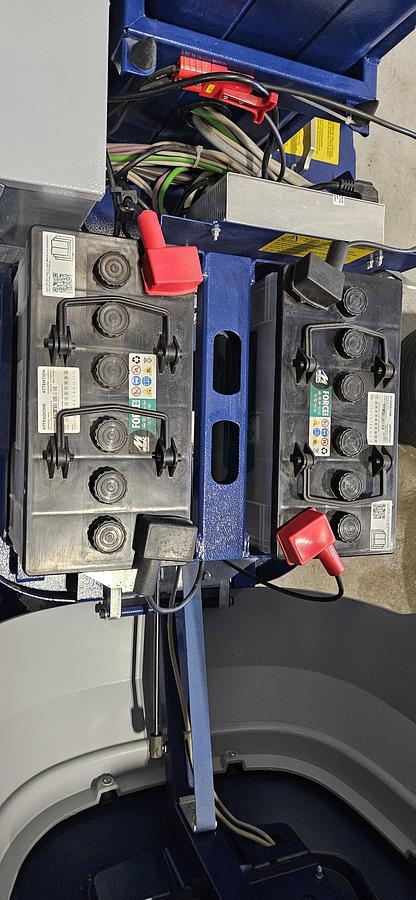 Used 2023 ROBOPAC ROBOT S7 PVS USA SELF-PROPELLED PALLET STRETCH WRAPPER – BATTERY POWERED – TOUCHSCREEN – TESTED