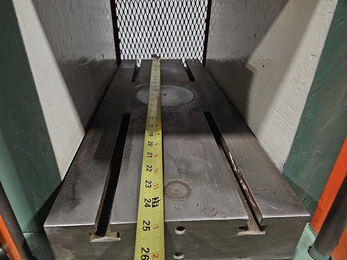 Refurbished 550 ton Hydraulic Coining Press CMC