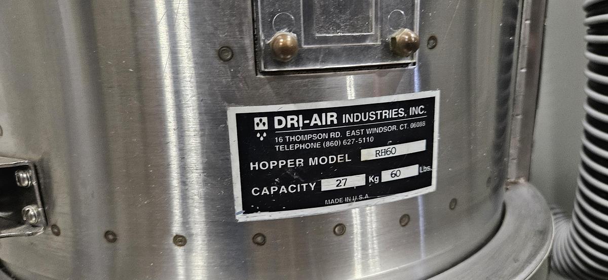 Used DRI-AIR HPD-2 HIGH-TEMP DESICCANT RESIN DRYER – RH60 60 LB STAINLESS STEEL HOPPER – NO-SPILL RECEIVER – PNEUMATIC VACUUM LOADER – DIGITAL DEW POINT CONTROL – 480V 3 PHASE – TESTED