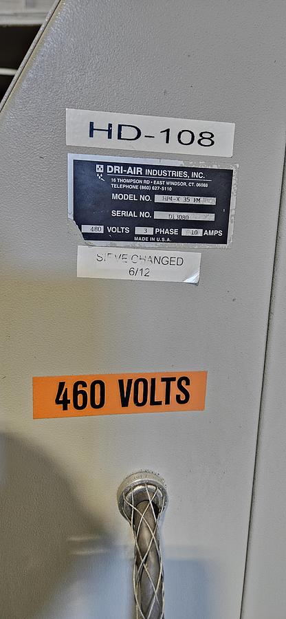 Used DRI-AIR HP4-X 35 FM HIGH-TEMPERATURE DESICCANT RESIN DRYER – RH60 STAINLESS STEEL HOPPER – ADVANCED CONTROL – NO-SPILL RECEIVER – 480V / 3 PHASE