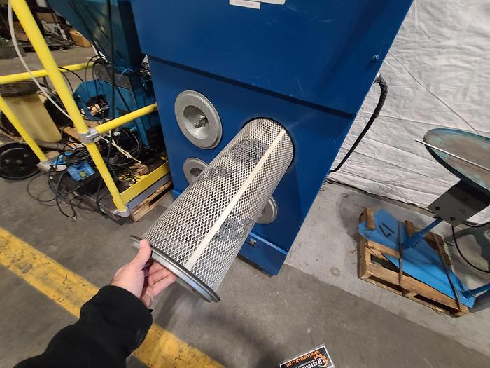 Used Donaldson Torit 4 Cartridge Dust Collector SDF 5 Hp 460 Volt 3 Phase with Checker Board