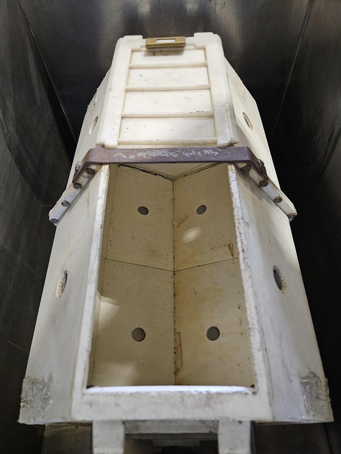 Used Greco Wet Tumbler Rotary Finishing Machine Polish Metal Automatically 110V