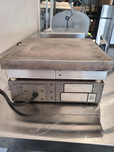 Used Thermolyne Type 2200 Hot Plate Laboratory Heating Table 120V