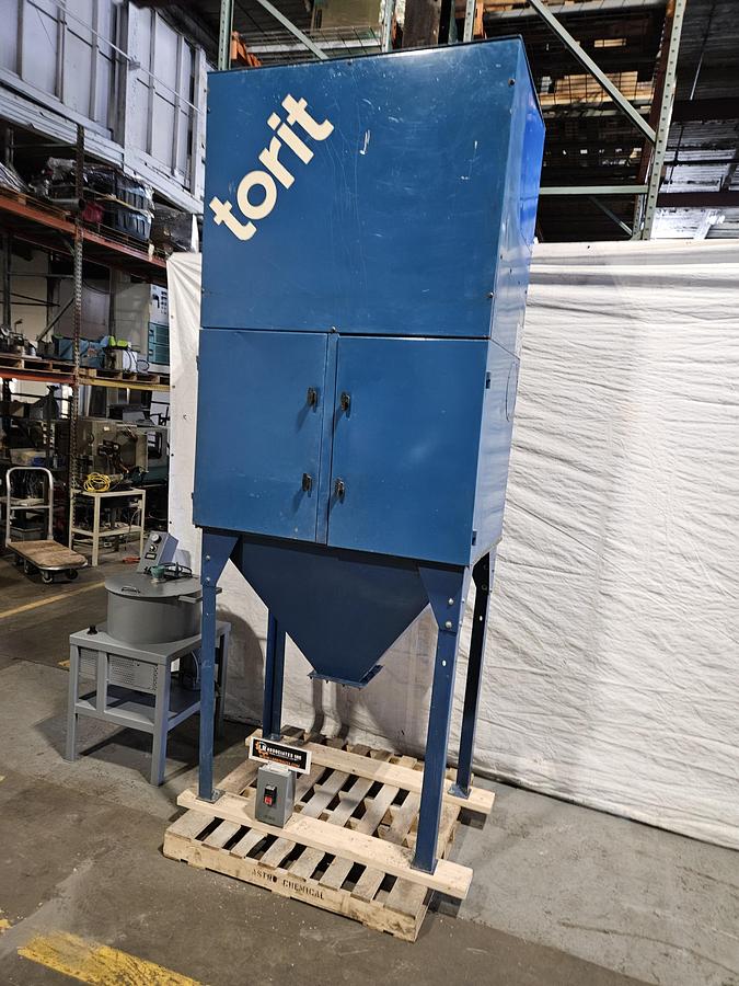 Used DONALDSON TORIT VS 2400 DUST COLLECTOR 2-CARTRIDGE UNIT – SELF-CONTAINED – HOPPER BOTTOM – INDUSTRIAL AIR FILTRATION SYSTEM – GREAT CONDITION!