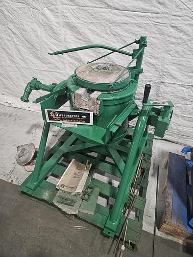 Used Speedy Melt High Temp Tilt & Pour Furnace Brass Copper Needs Gas Burner