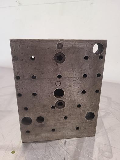 Used 8 x 6 Inch Steel Knee for Milling Grinding Set Up Machine Square 90 degree Angle Plate Mounting