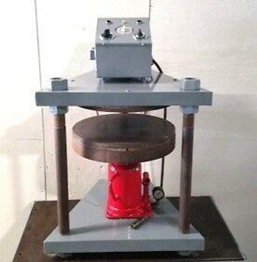 Used 18 Inch Vulcanizer makes Spin Casting Rubber Molds Hydraulic Press Autoclave