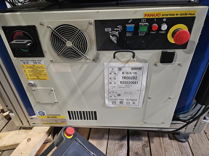 Used  AES Robotic Custom Packaging Machine Automated Robot Packaging with Conveyor