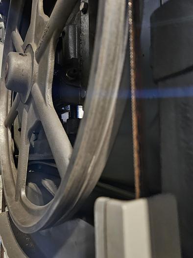 Used Rockwell Delta 20 Inch Metal Vertical Band Saw with Blade Welder 220V 3 Phase Variable Speed