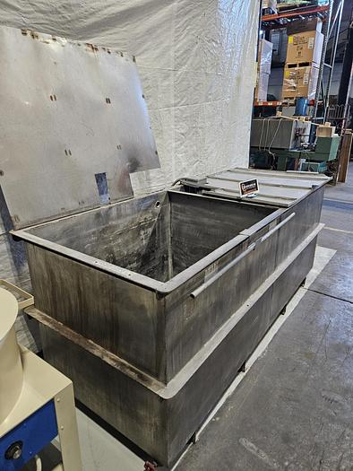 Used Stainless Steel Dipping / Holding Tank 8 Feet long x 36" wide x 36" deep two 4 foot chambers
