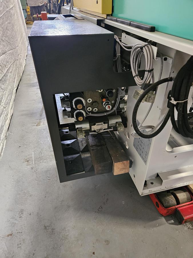 Used 2016 Arburg 470 C 1500-400 Golden Edition 165 Ton 6.5 oz. Allrounder Injection Molding Machine PRISTINE!!!