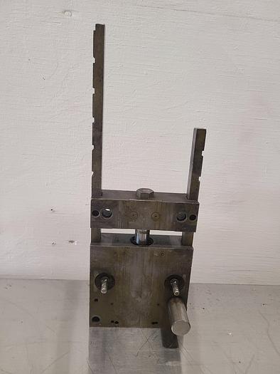 Used Rapid Air Automatic Stock Feed  B2 Stamping Press Flat or Wire Feeder 