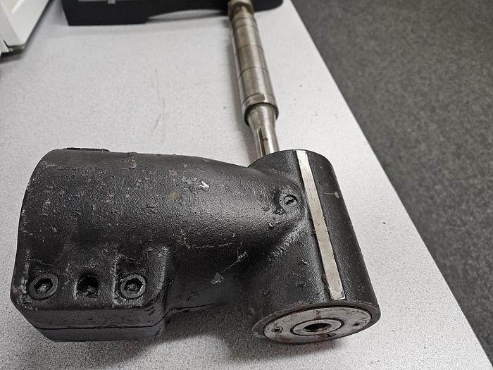 Used Right Angle Horizontal Milling Attachment for Bridgeport Mill 