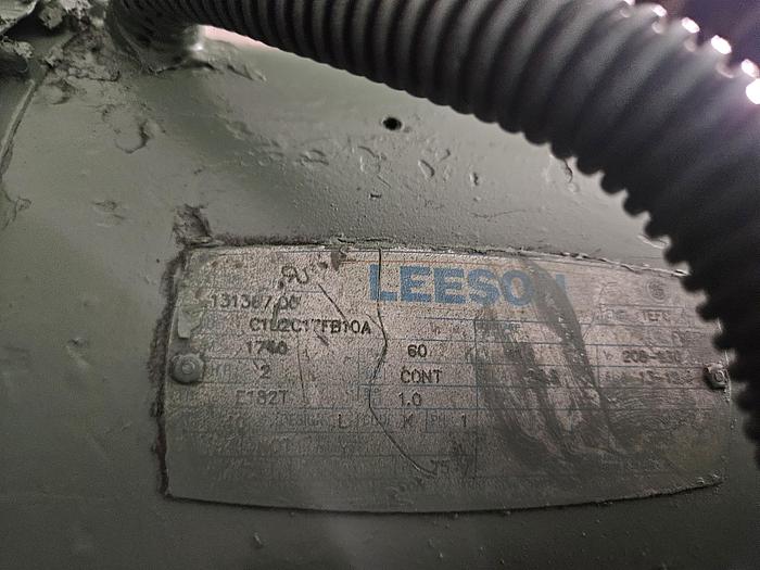 Used Ultramatic SVB 3.5 Cubic Ft Vibratory Tumbler Finishing Machine with Automatic Separation (wired 115V) Pristine Condition!