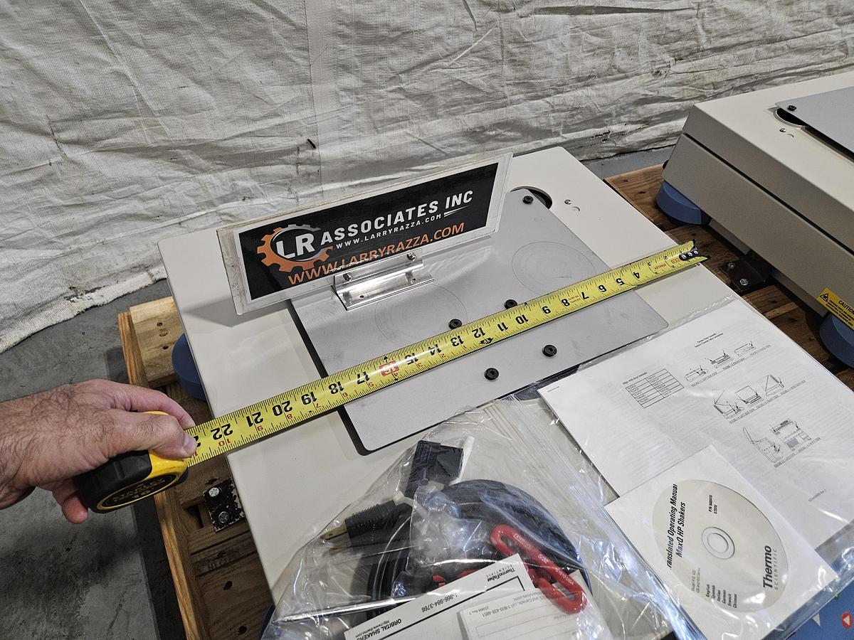 Thermo Scientific MaxQ™ 416 HP High-Performance Orbital Shaker – Model SHKE416HP – 115V – Excellent Condition – Original Packaging