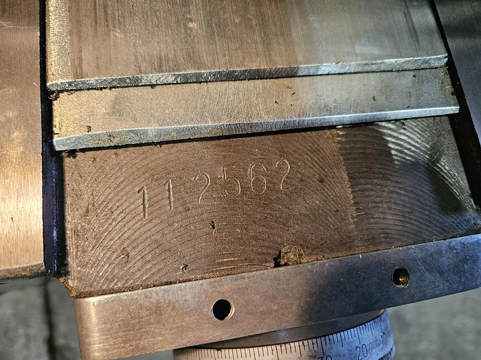 Used Clark Variable Speed Milling Machine DRO Power Feed Rotating Vise & Collets