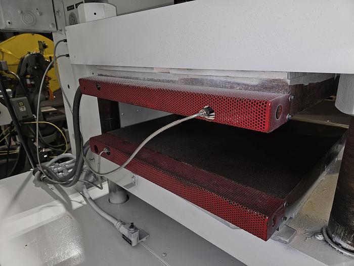 Used Wabash 100 Ton Hydraulic Press Model# 100-2424-STMAC with Heated Platens Molding & Laminating 