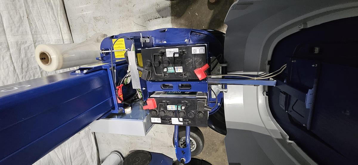 Used 2023 ROBOPAC ROBOT S7 PVS USA SELF-PROPELLED PALLET STRETCH WRAPPER – BATTERY POWERED – TOUCHSCREEN – TESTED