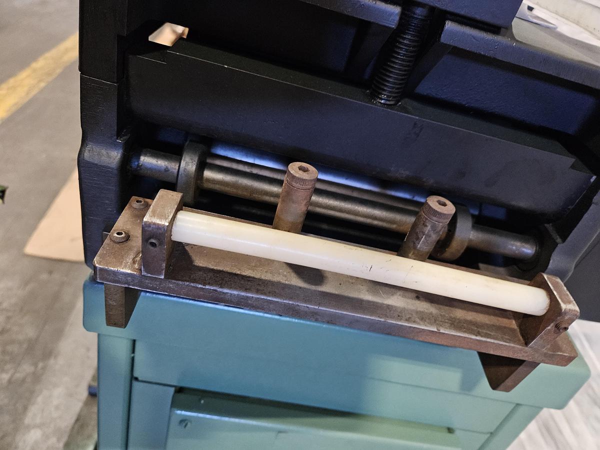 Used RAPID-AIR SS8-A POWERED STOCK STRAIGHTENER – 8" WIDTH CAPACITY – VARIABLE SPEED – ELECTRONIC LOOP CONTROL – 220V / 3 PHASE