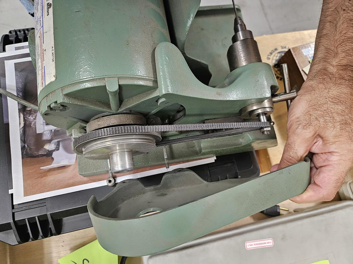 Used DEMCO Belt Drive Grinder Mini Polishing Machine Spindle Grinder 110V