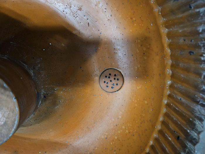 Used Ultramatic SVB 1.2 Cubic Ft Vibratory Tumbler Finishing Machine (wired 115V) Pristine Condition!