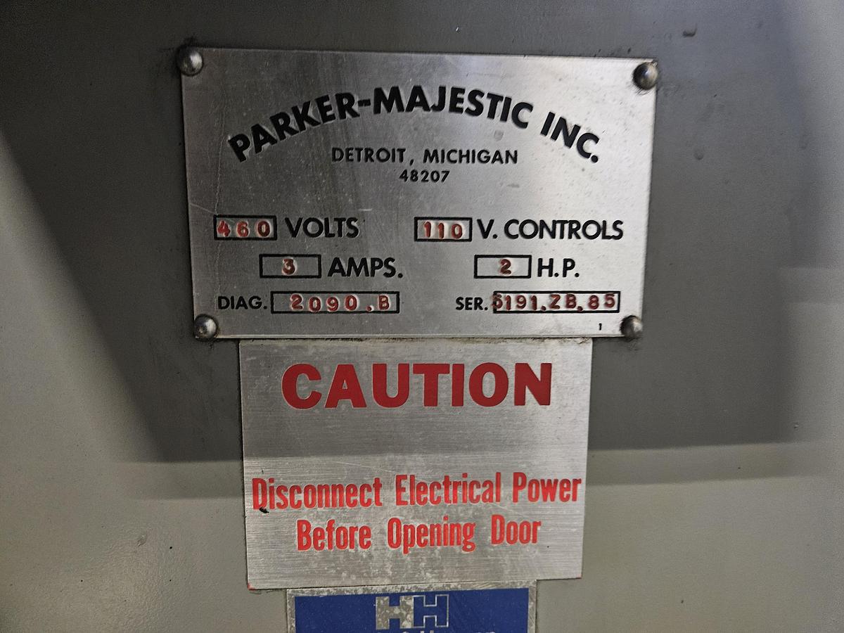 Used PARKER MAJESTIC 6" x 12" MANUAL SURFACE GRINDER – POWER Z-AXIS – DRO – ELECTRIC MAG CHUCK – SINGLE-POINT LUBE – DUAL VOLTAGE – EXCELLENT CONDITION