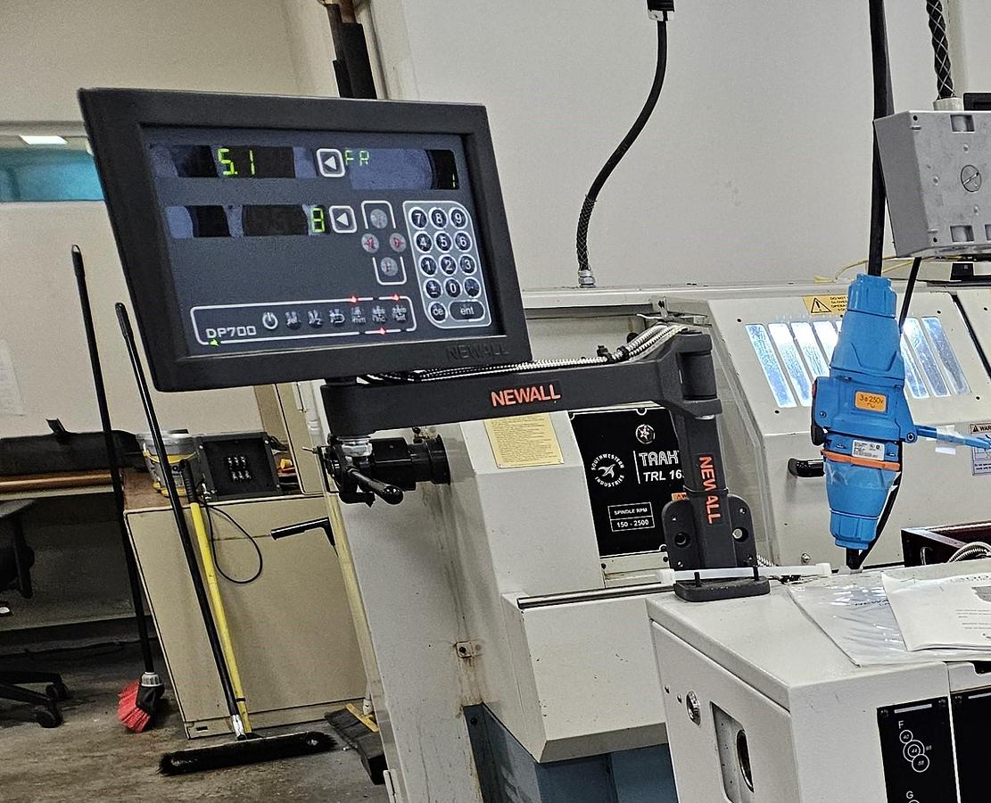 Used CLAUSING / HARRISON M300 PRECISION TOOLROOM ENGINE LATHE – 2019 Newall DP700 DRO • Inch / Metric Threading • Excellent Condition