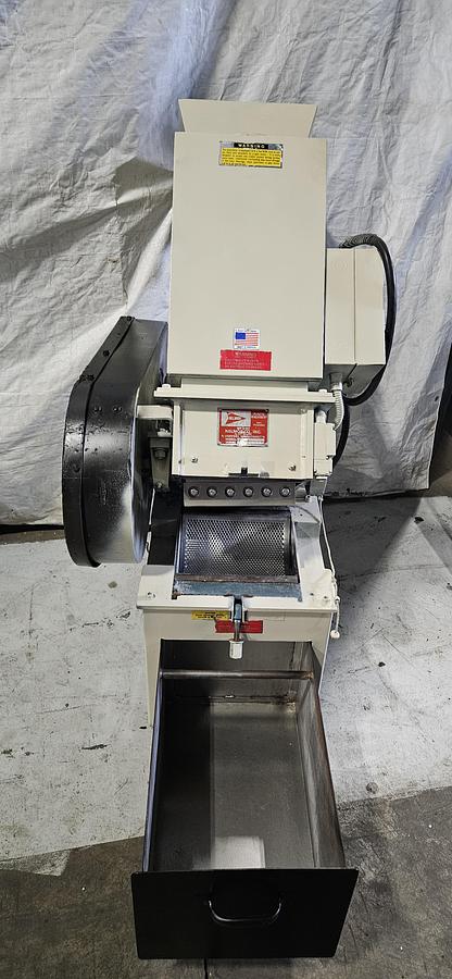 Used NELMOR G810LS LOW-SPEED PLASTIC GRANULATOR – 8" X 10" – 3 HP – GEARED LOW-SPEED DRIVE – 230V 3 PHASE – SHARP KNIVES – BIN DISCHARGE – HEAVY-DUTY